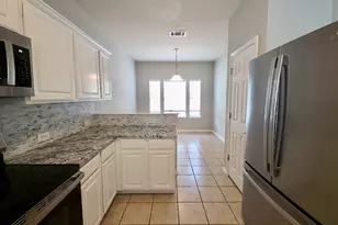 211 Almquist St, Hutto, TX 78634 - Photo 7