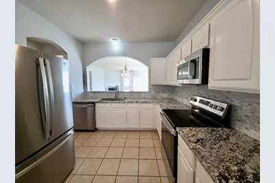 211 Almquist Street, Hutto, TX 78634 - Photo 5