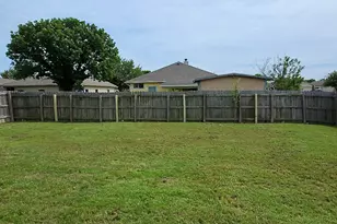 211 Almquist St, Hutto, TX 78634 - Photo 21