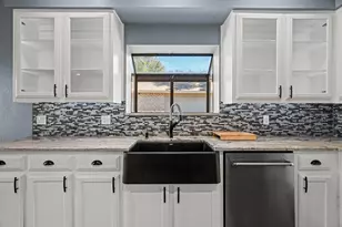 128 Mockingbird Ln, Georgetown, TX 78633 - Photo 7