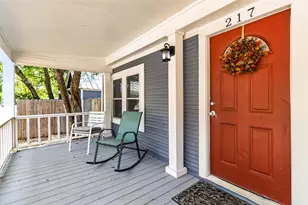 217 N Bishop St, San Marcos, TX 78666 - Photo 5