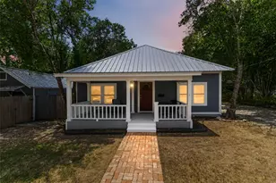 217 N Bishop St, San Marcos, TX 78666 - Photo 3