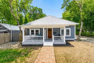 217 N Bishop Street, San Marcos, TX 78666 - Photo 1