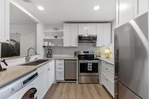 2605 Enfield Rd, Austin, TX 78703 - Photo 9
