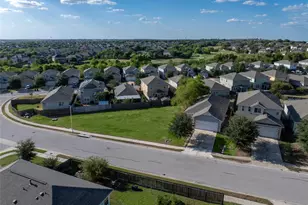 326 Pearl Wy, Buda, TX 78610 - Photo 29