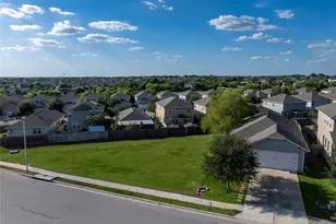 326 Pearl Wy, Buda, TX 78610 - Photo 3