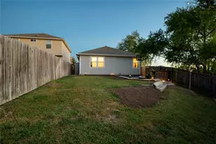 326 Pearl Wy, Buda, TX 78610 - Photo 25