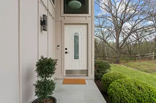 2528 Stoutwood Cir, Austin, TX 78745 - Photo 31