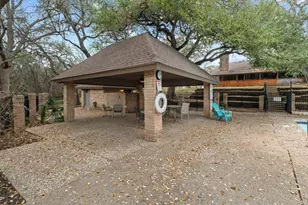 2528 Stoutwood Cir, Austin, TX 78745 - Photo 33