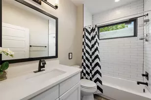 2202 Santa Rita St, Austin, TX 78702 - Photo 23