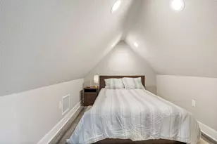 2202 Santa Rita St, Austin, TX 78702 - Photo 27