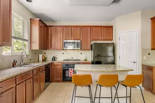 1821 Village Oak Ct, Austin, TX 78704 - Photo 9