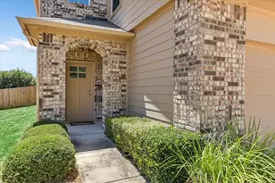 2027 Langdale Ln, Austin, TX 78754 - Photo 3