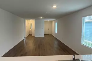 2215 Cyclone Dr, Lockhart, TX 78644 - Photo 3