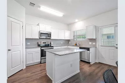 109 Comet Drive, Jarrell, TX 76537 - Photo 5