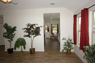 7304 S Glenn St, Austin, TX 78744 - Photo 3