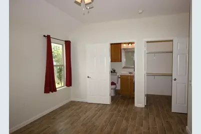 7304 S Glenn Street, Austin, TX 78744 - Photo 13