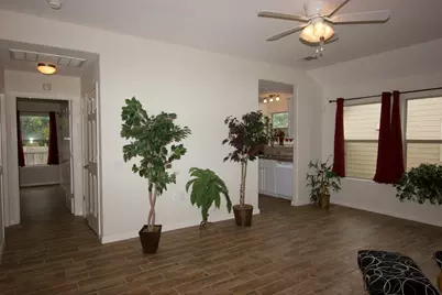 7304 S Glenn Street, Austin, TX 78744 - Photo 11