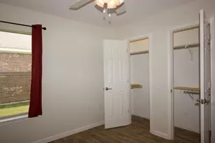 7304 S Glenn St, Austin, TX 78744 - Photo 15