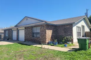 1011 Ridgemont St, Round Rock, TX 78664 - Photo 3