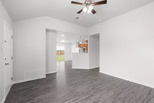 407 E Pietzsch St, Bartlett, TX 76511 - Photo 11