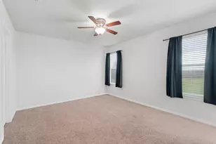 407 E Pietzsch St, Bartlett, TX 76511 - Photo 21