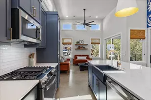 3602 Pennsylvania Ave, Austin, TX 78721 - Photo 7