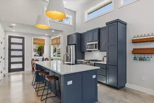 3602 Pennsylvania Ave, Austin, TX 78721 - Photo 3