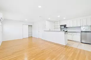 304 E 33rd St, Austin, TX 78705 - Photo 1