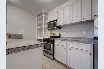 304 E 33rd Street #26, Austin, TX 78705 - Photo 15