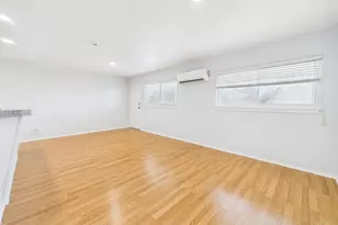 304 E 33rd St, Austin, TX 78705 - Photo 9