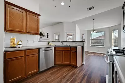 317 McCoy Lane, Hutto, TX 78634 - Photo 9