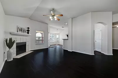 317 McCoy Lane, Hutto, TX 78634 - Photo 5