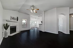 317 McCoy Ln, Hutto, TX 78634 - Photo 5