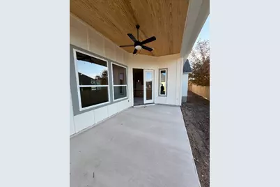 406 Hogans Place Place, Meadowlakes, TX 78654 - Photo 11