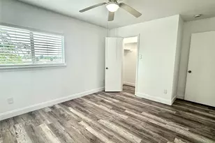 529 W Metcalfe St, Hutto, TX 78634 - Photo 19