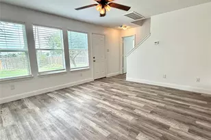 529 W Metcalfe St, Hutto, TX 78634 - Photo 5