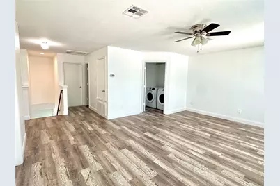 529 W Metcalfe Street, Hutto, TX 78634 - Photo 25