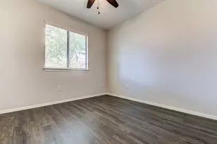 12922 Meehan Dr, Austin, TX 78727 - Photo 11