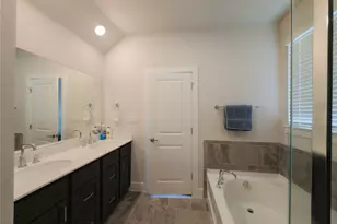 2013 Purple Martin Dr, Pflugerville, TX 78660 - Photo 15