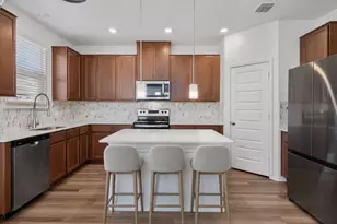 1032 Santiam St, Georgetown, TX 78626 - Photo 5