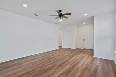 1032 Santiam Street, Georgetown, TX 78626 - Photo 9