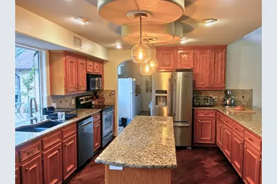 137 Wamel Way, Cedar Creek, TX 78612 - Photo 5