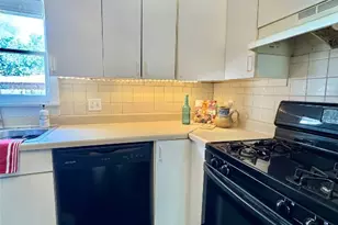 515 N Lampasas St, Bertram, TX 78605 - Photo 7