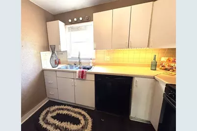 515 N Lampasas Street, Bertram, TX 78605 - Photo 5