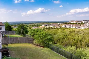 595 Dayridge Dr, Dripping Springs, TX 78620 - Photo 5