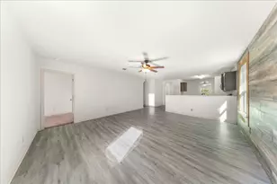 4005 Cressler Ln, Jarrell, TX 76537 - Photo 11