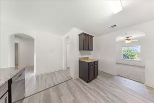 4005 Cressler Ln, Jarrell, TX 76537 - Photo 7