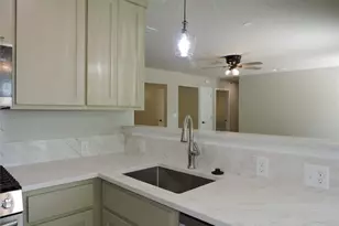 6908 Rufus Dr, Austin, TX 78752 - Photo 5