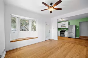 2409 E 9th St, Austin, TX 78702 - Photo 5